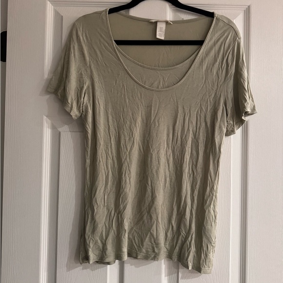 Set of Two Nursing Tees - Black and Green - Picture 4 of 6